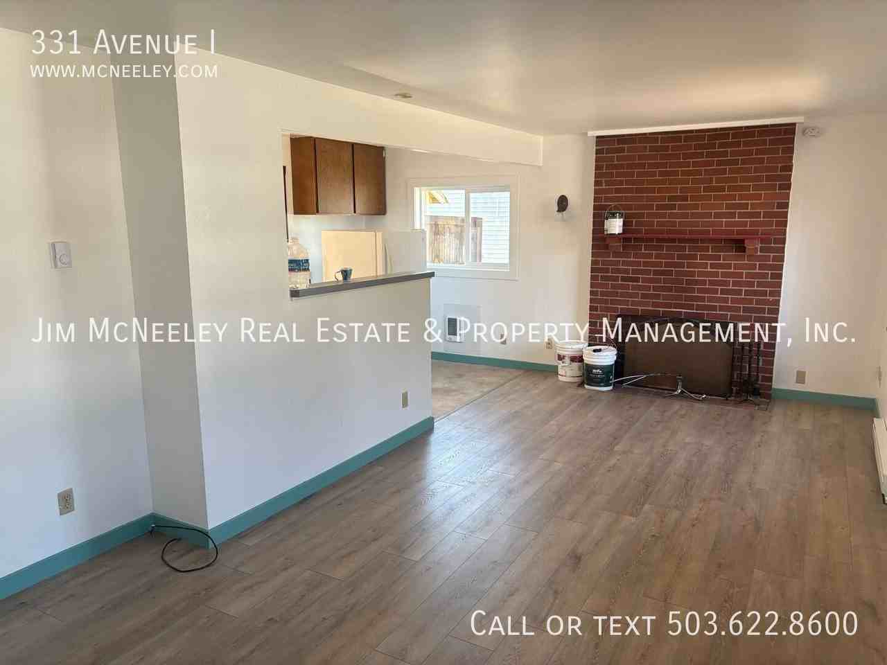 331 Avenue I - Photo 4 of 14