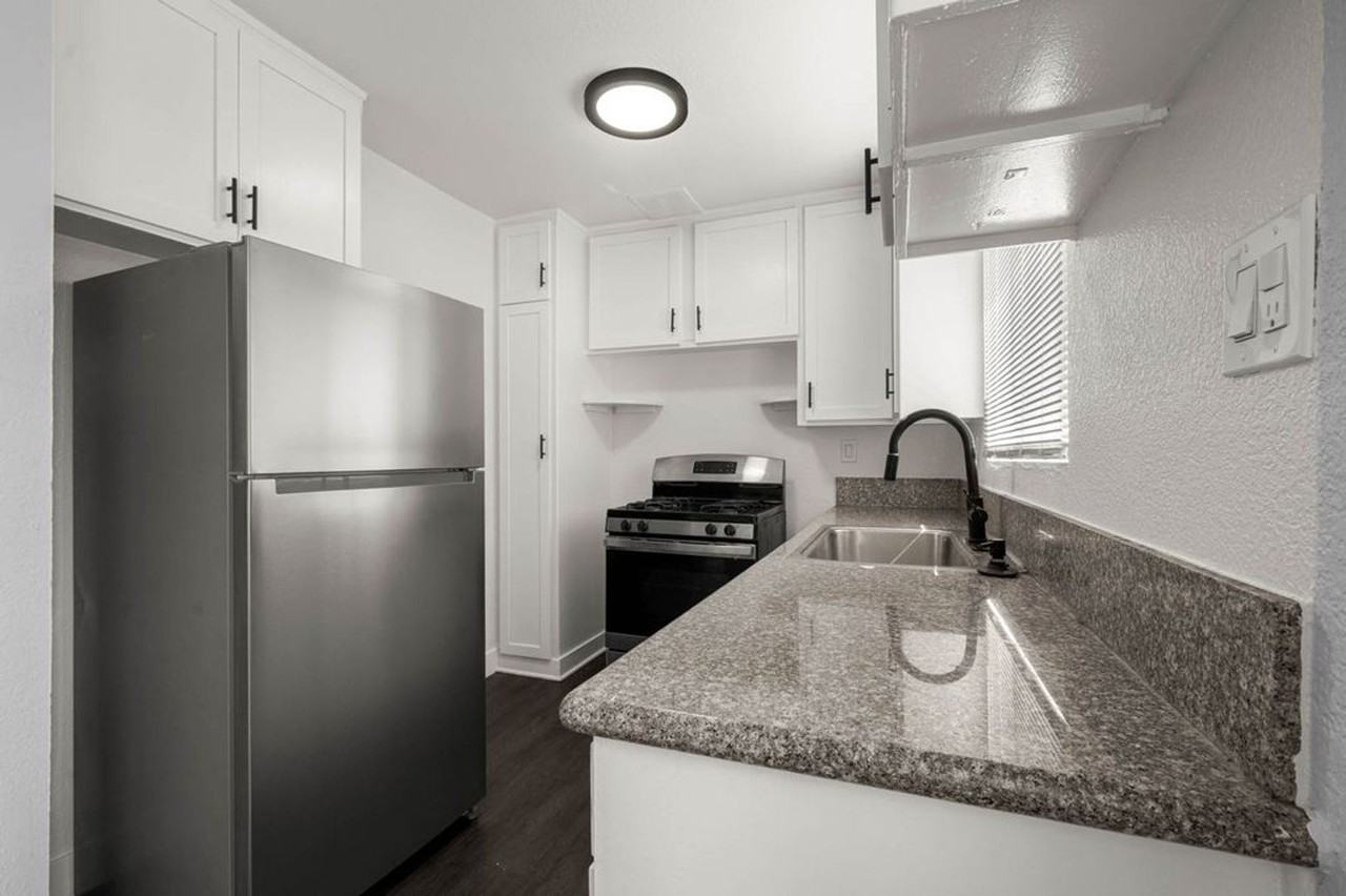 3838 Gibraltar Ave - Photo 6 of 33