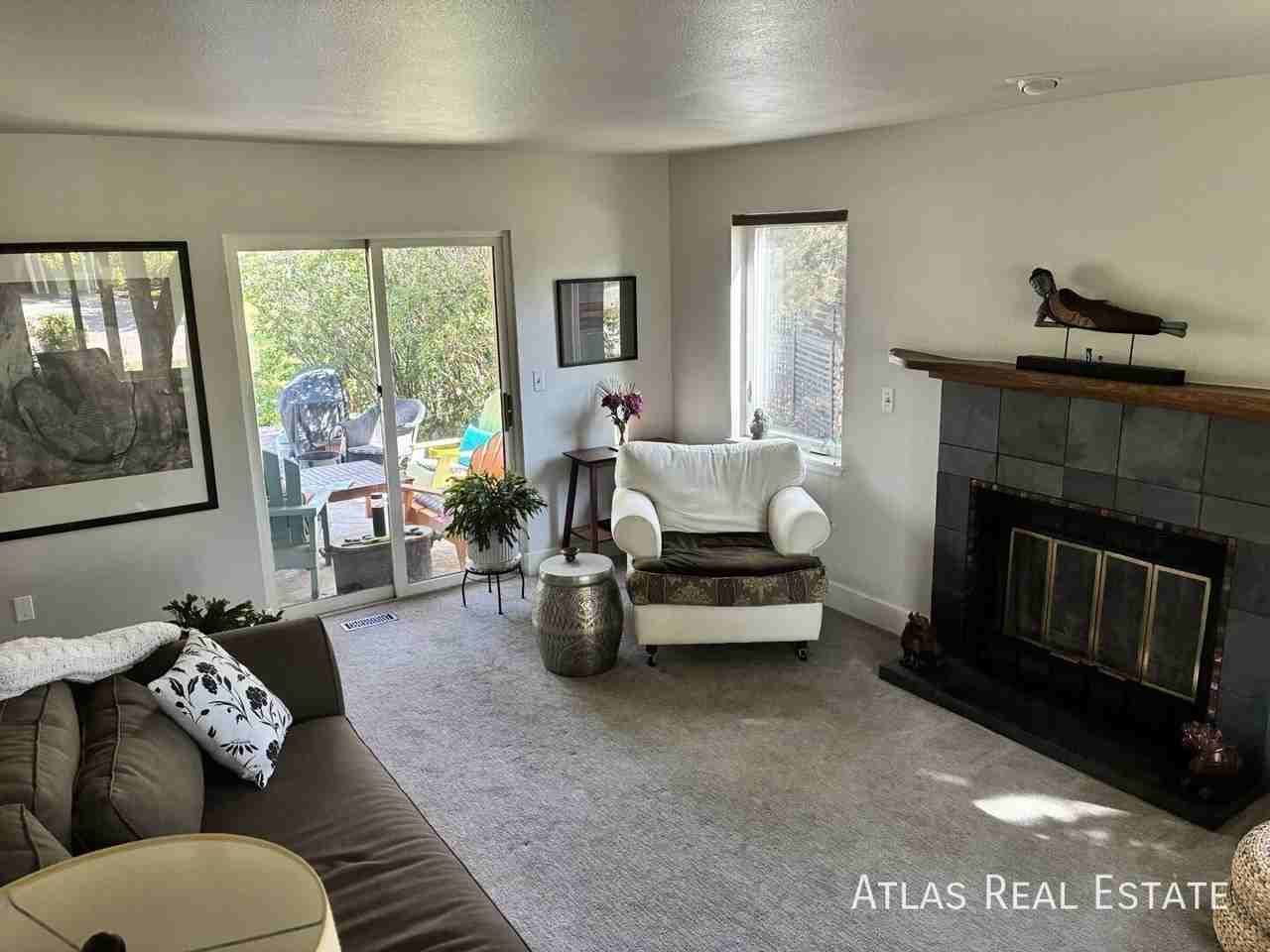 8170 Centrebridge Dr - Photo 5 of 13