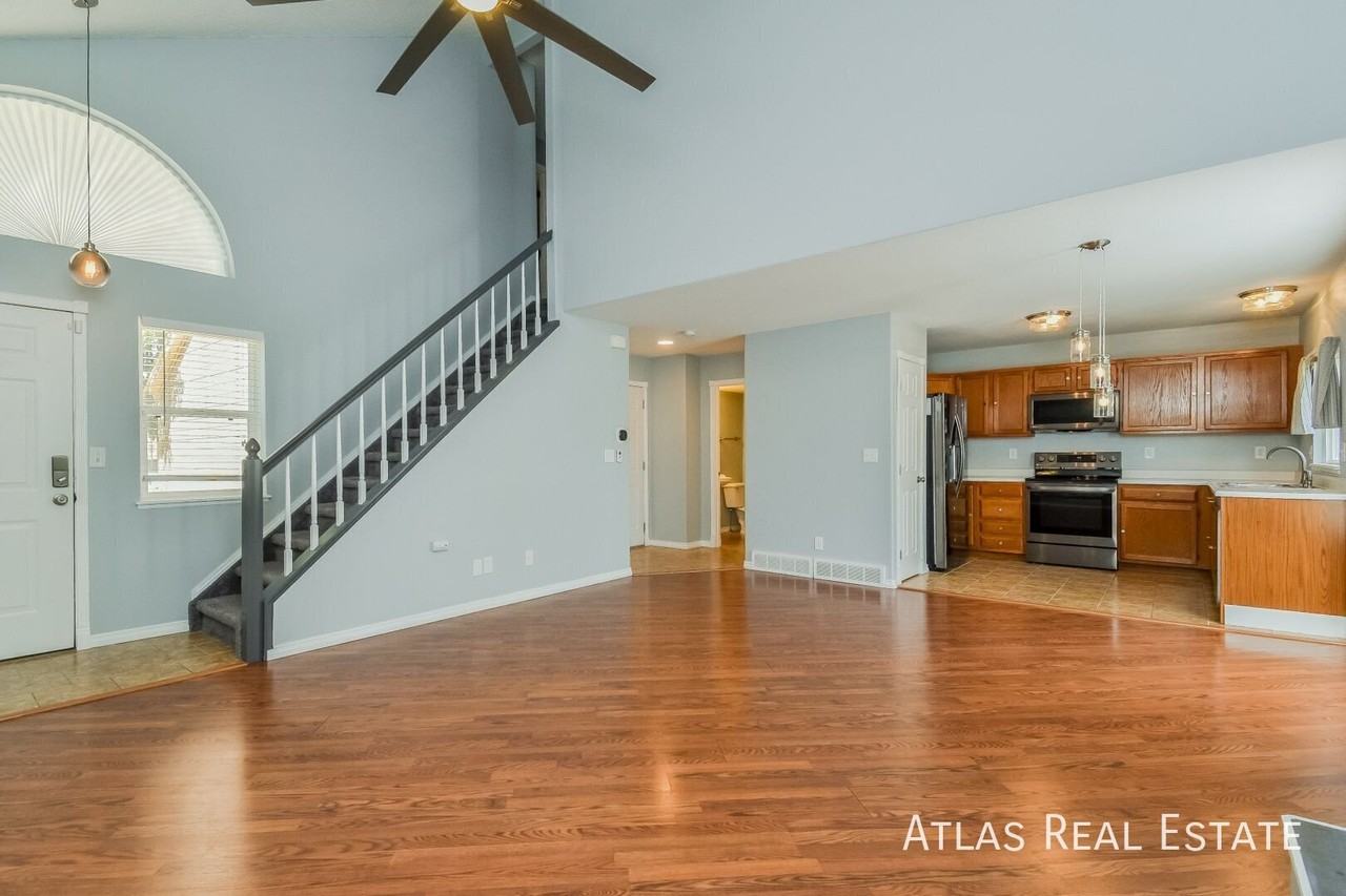 6170 Iverson Ct - Photo 3 of 21