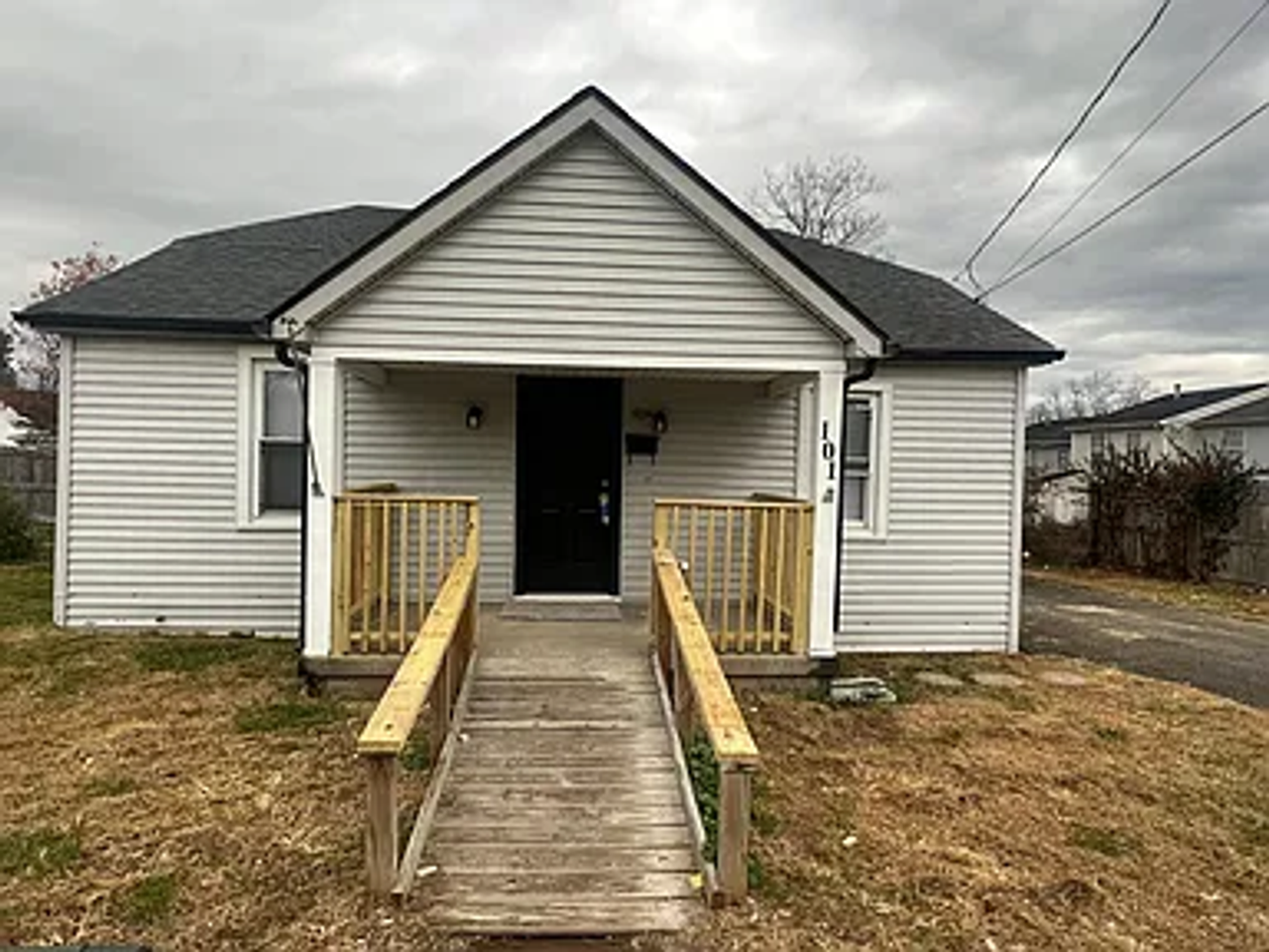 101 Elm St - Photo 2 of 25