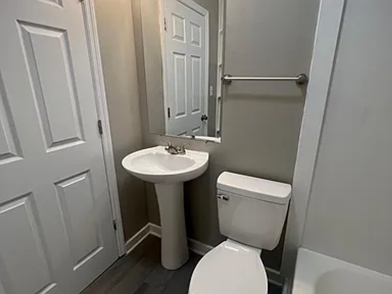 101 Elm St - Photo 5 of 25
