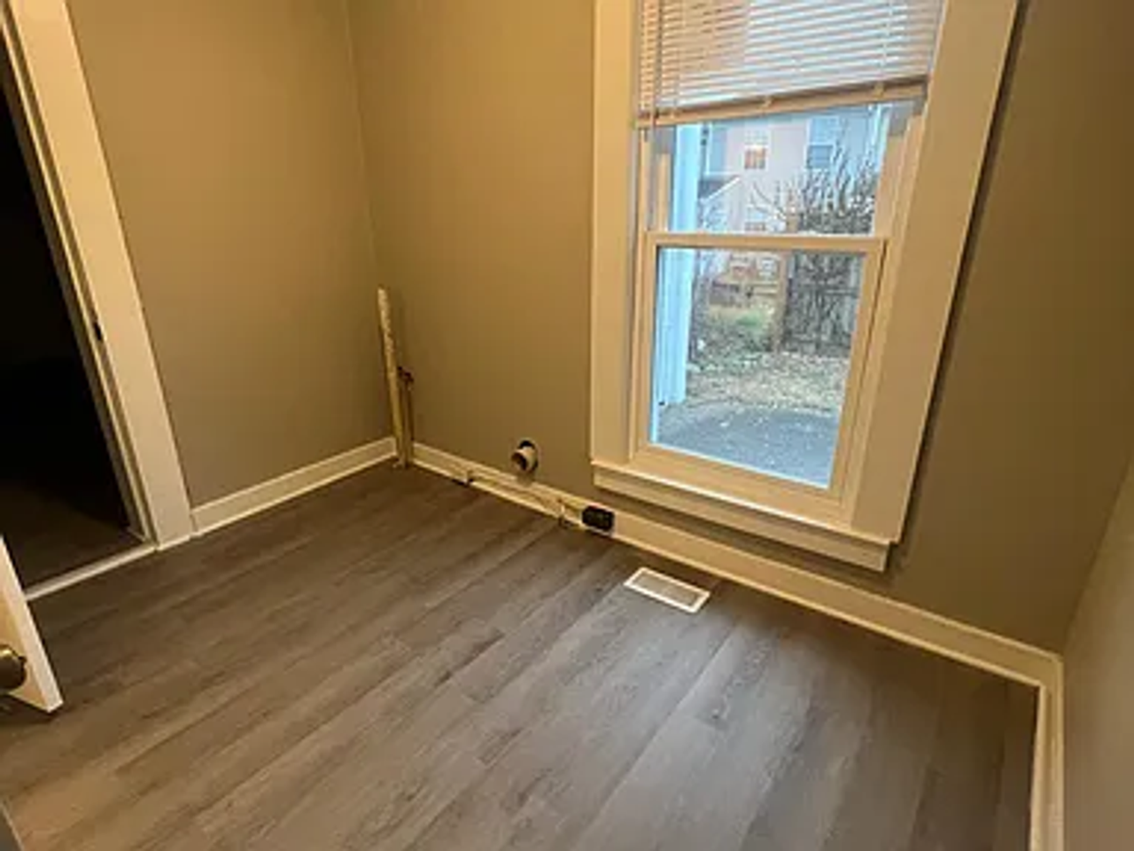 101 Elm St - Photo 6 of 25