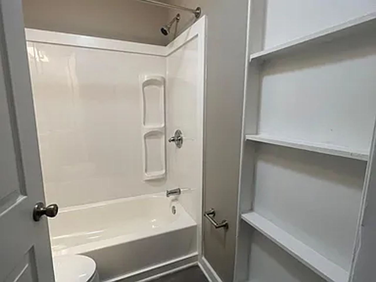 101 Elm St - Photo 7 of 25