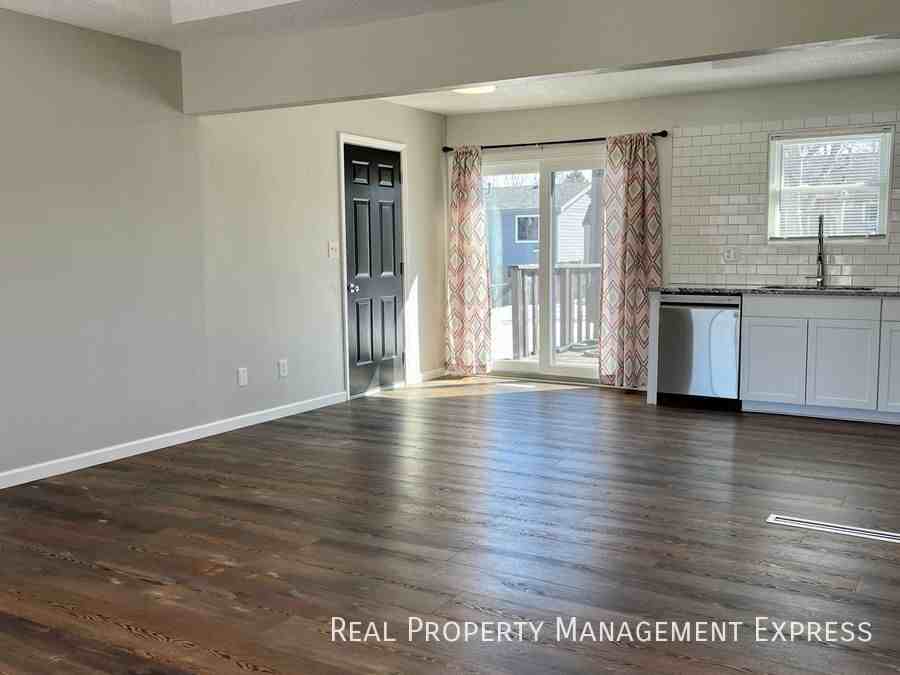 5113 W Royal St - Photo 5 of 20