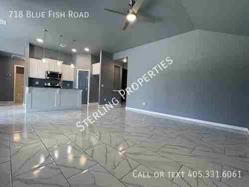 718 Blue Fish Rd - Photo 3 of 34