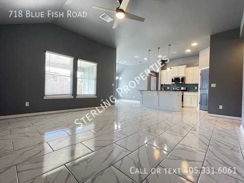 718 Blue Fish Rd - Photo 4 of 34