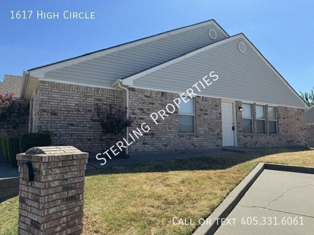 1617 High Cir - Photo 2 of 33