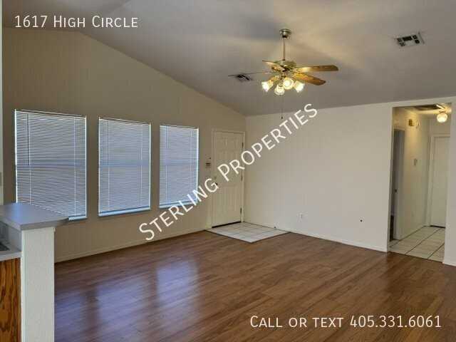 1617 High Cir - Photo 3 of 33