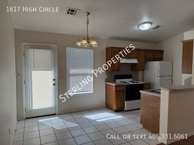 1617 High Cir - Photo 6 of 33