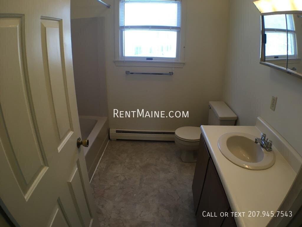 114 Main Rd S #B - Photo 7 of 9