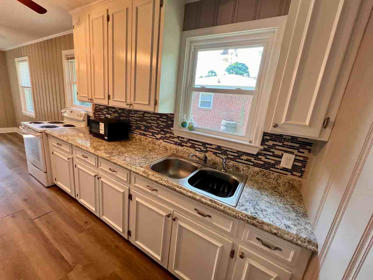 1210 Decatur St - Photo 7 of 21