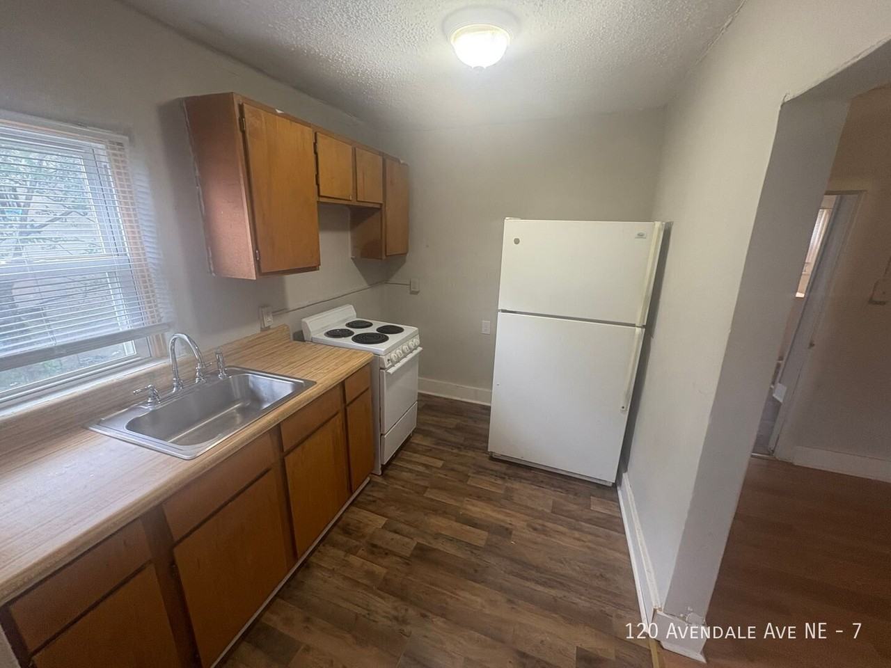 120 Avendale Ave Ne #7 - Photo 2 of 5