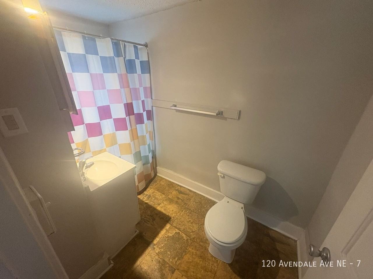 120 Avendale Ave Ne #7 - Photo 5 of 5