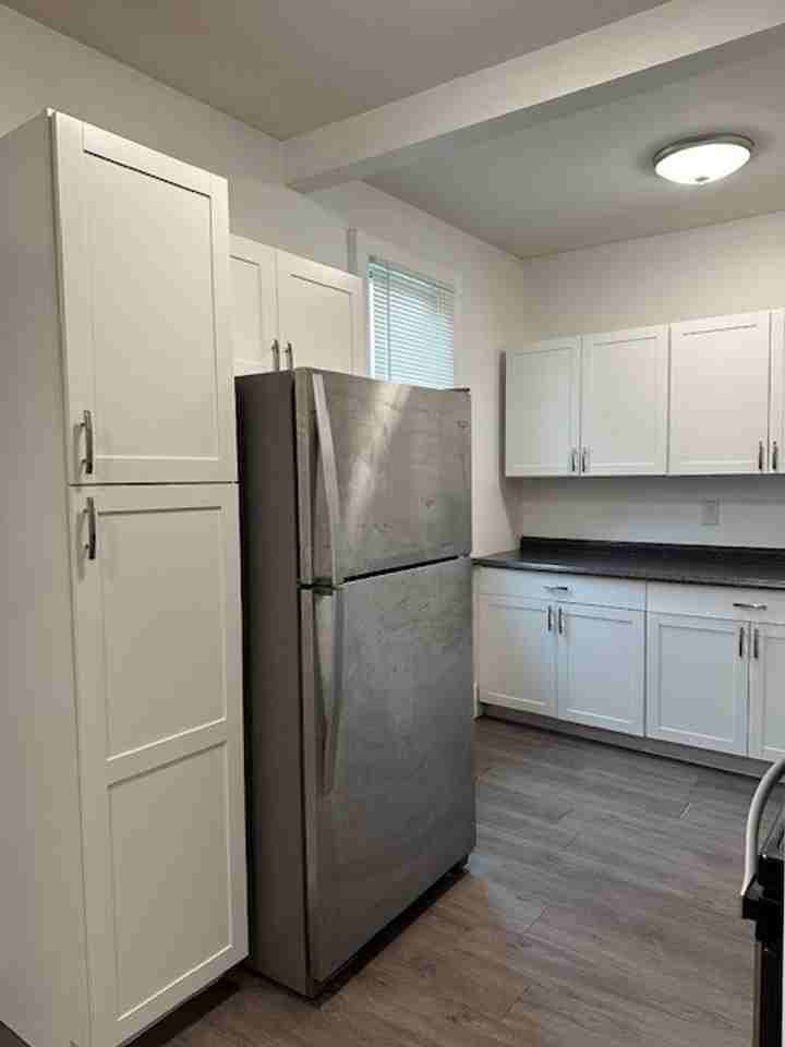 48 W Allen St #1 - Photo 6 of 13