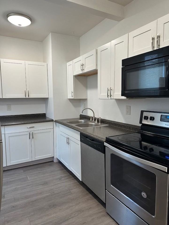 48 W Allen St #1 - Photo 7 of 13