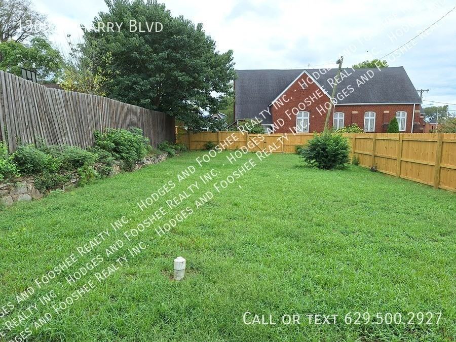 1309 Meharry Blvd - Photo 2 of 12