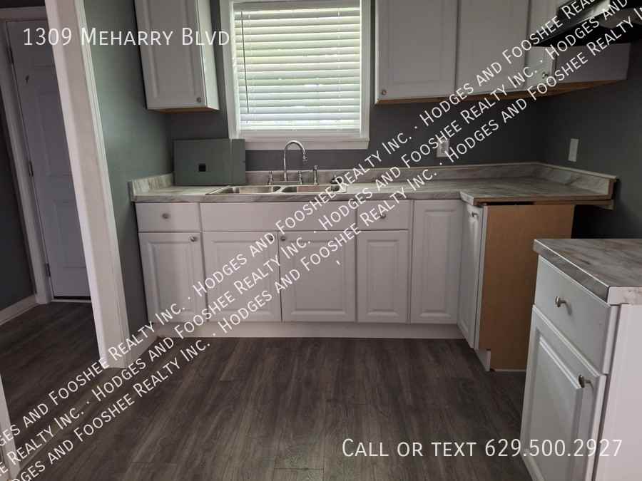 1309 Meharry Blvd - Photo 6 of 12