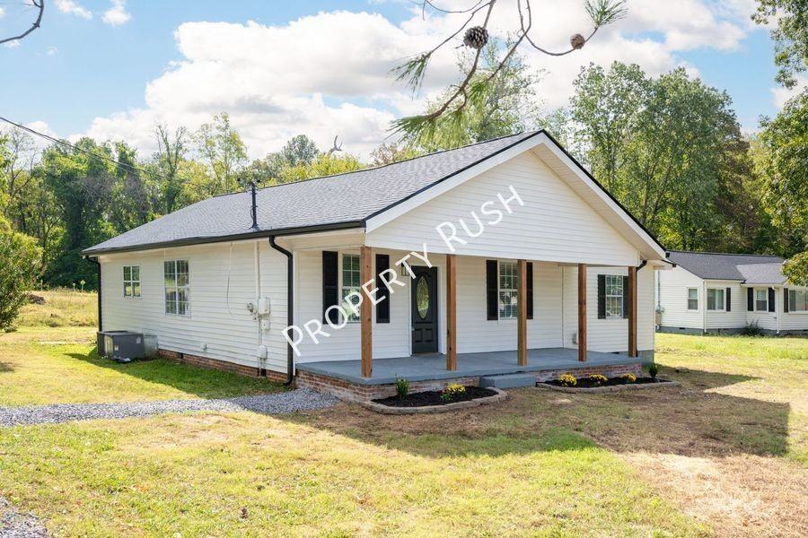 1522 Happy Valley Rd - Photo 2 of 29