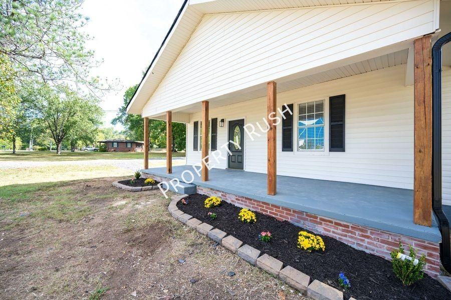 1522 Happy Valley Rd - Photo 5 of 29