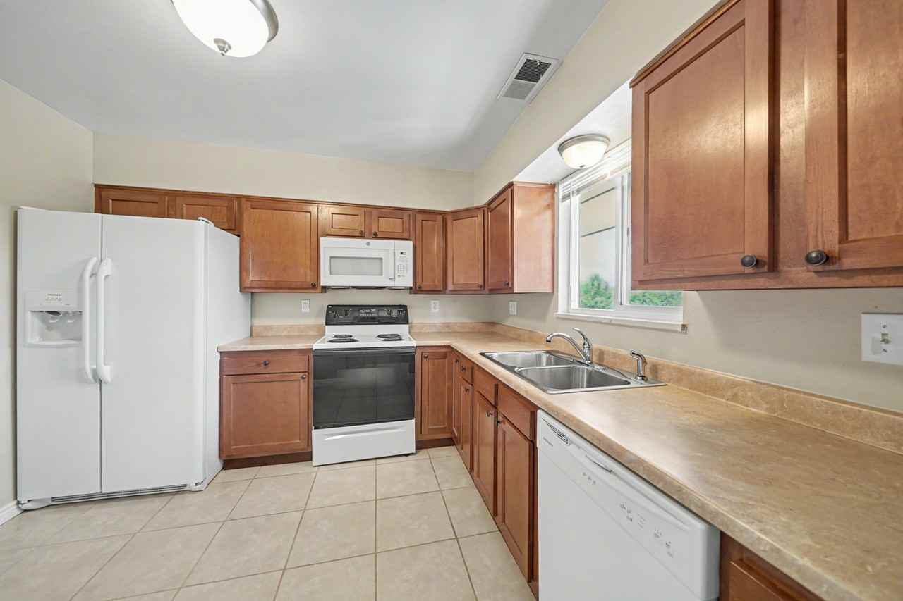 1094 Westmoreland Rd #C - Photo 4 of 13