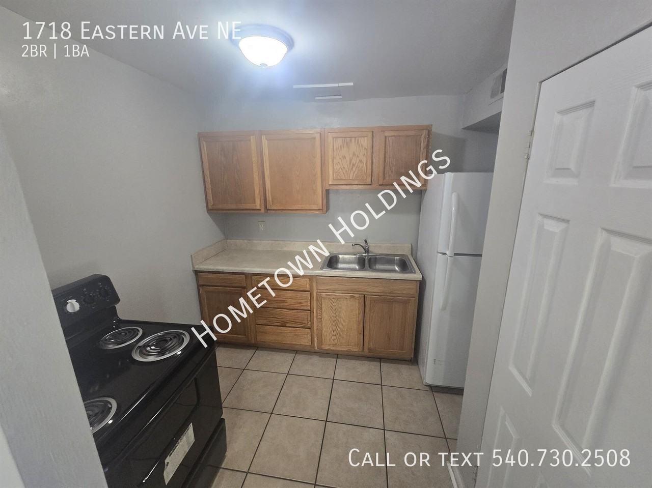 1718 Eastern Ave Ne - Photo 4 of 20
