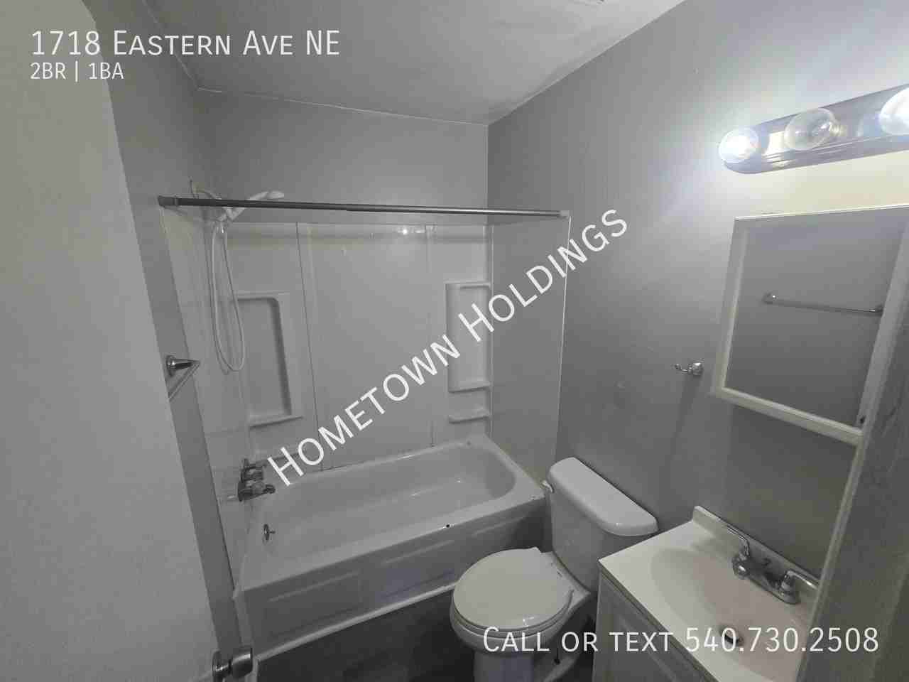 1718 Eastern Ave Ne - Photo 7 of 20