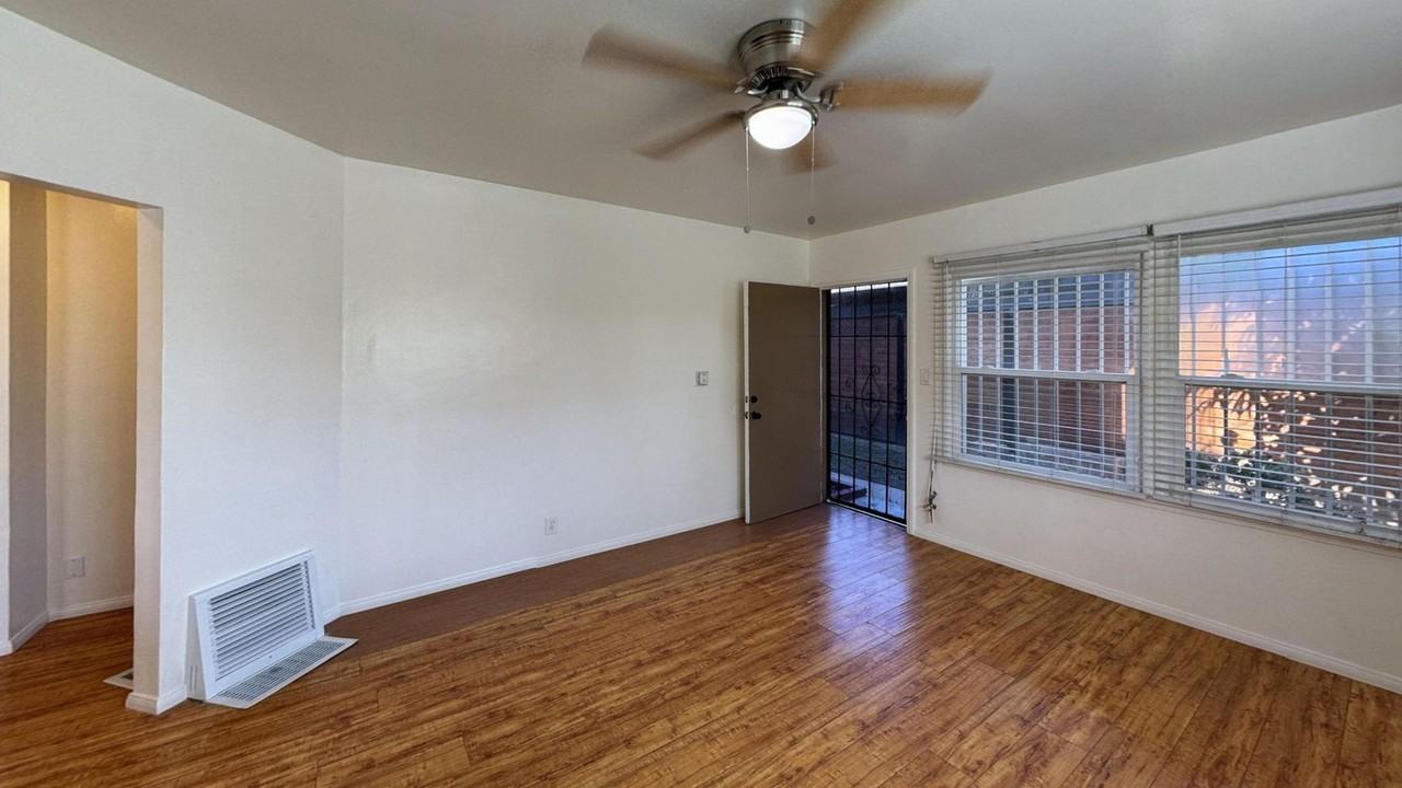 4253 S Centinela Ave - Photo 2 of 18