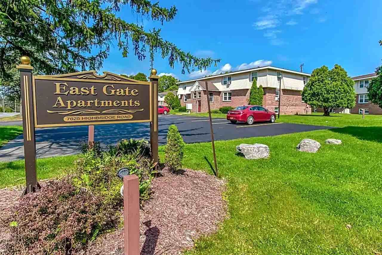 EastGate Apartments - Photo 3 of 3