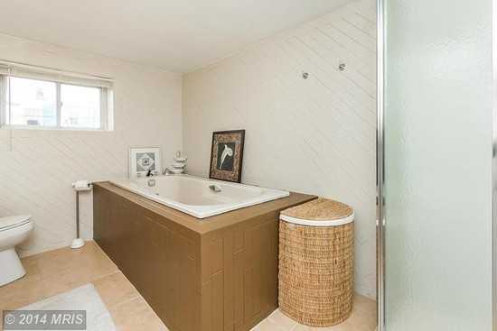 825 South Linwood Avenue - Photo 2 of 15