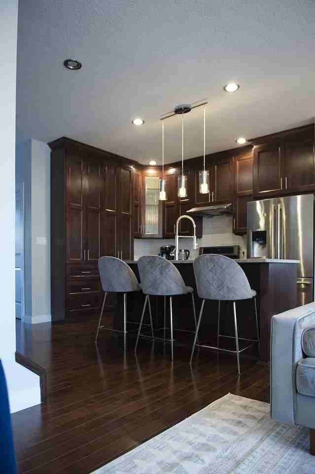 11120 129 St Nw - Photo 3 of 50