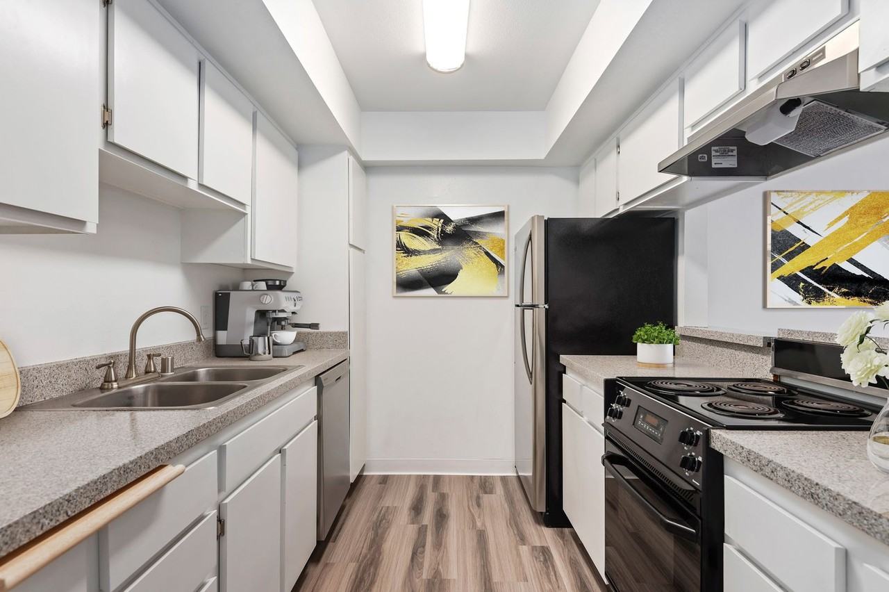 701 Aster St. - Photo 5 of 50