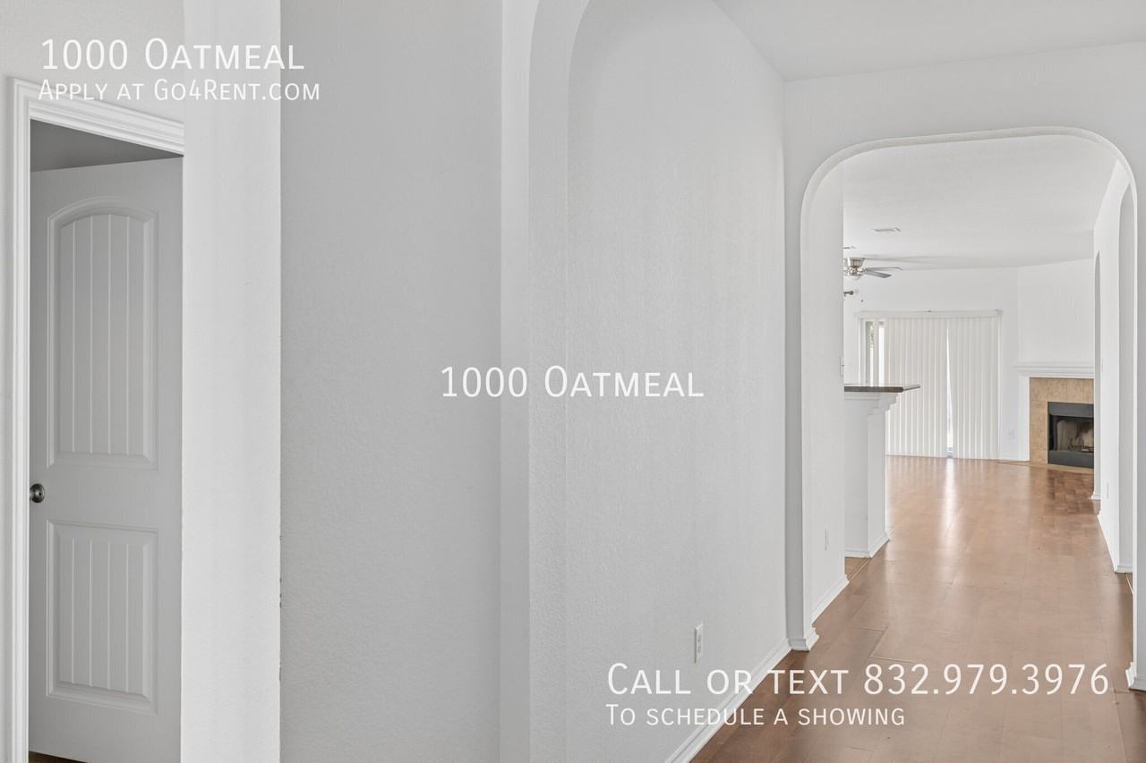 1000 Oatmeal Dr - Photo 4 of 20