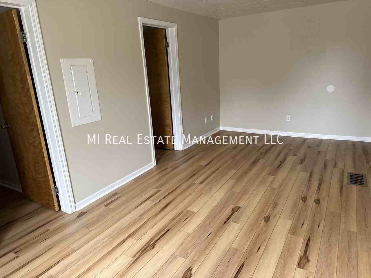 603 N Pine St - Photo 5 of 9