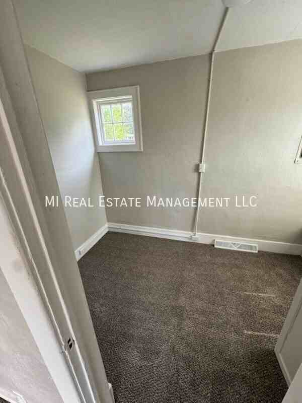 634 Catawba Ave - Photo 5 of 18