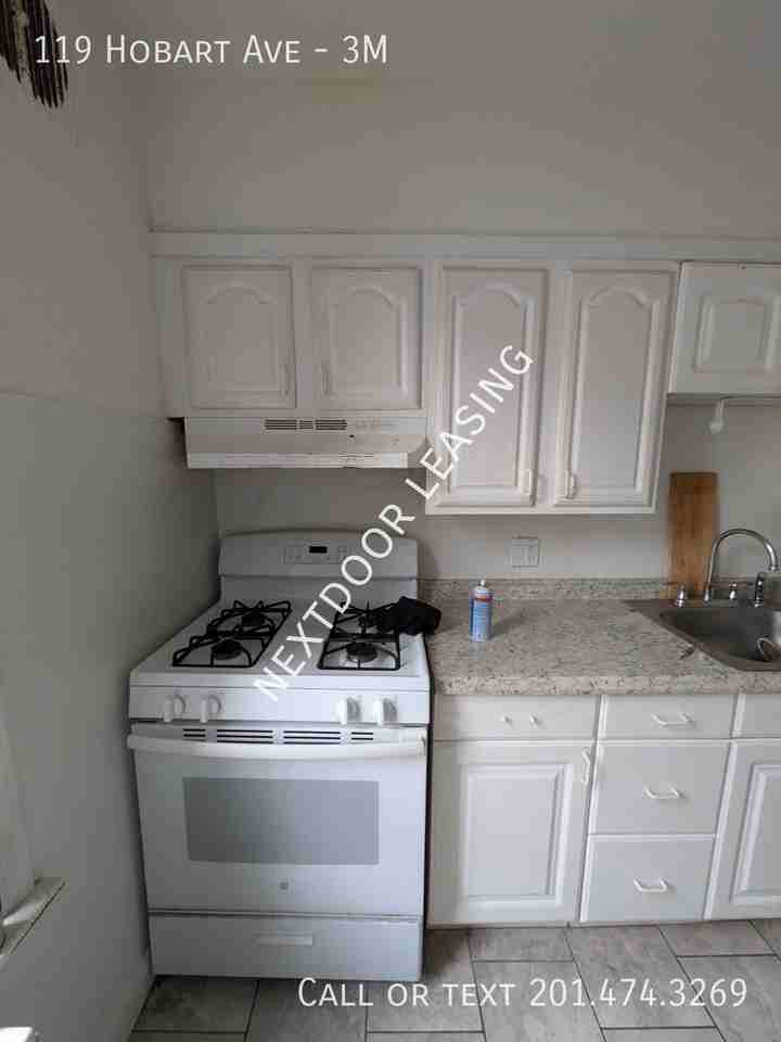 119 Hobart Ave #3M - Photo 2 of 10
