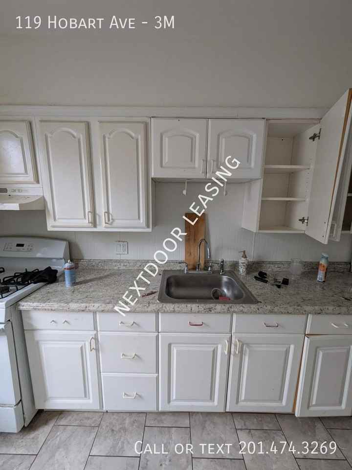 119 Hobart Ave #3M - Photo 3 of 10