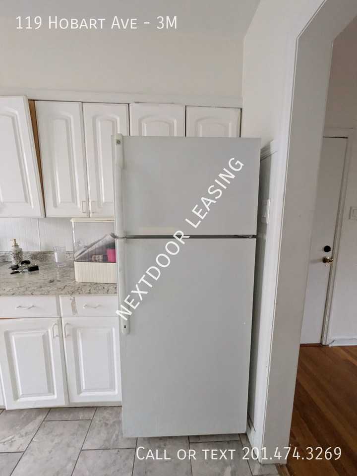 119 Hobart Ave #3M - Photo 5 of 10