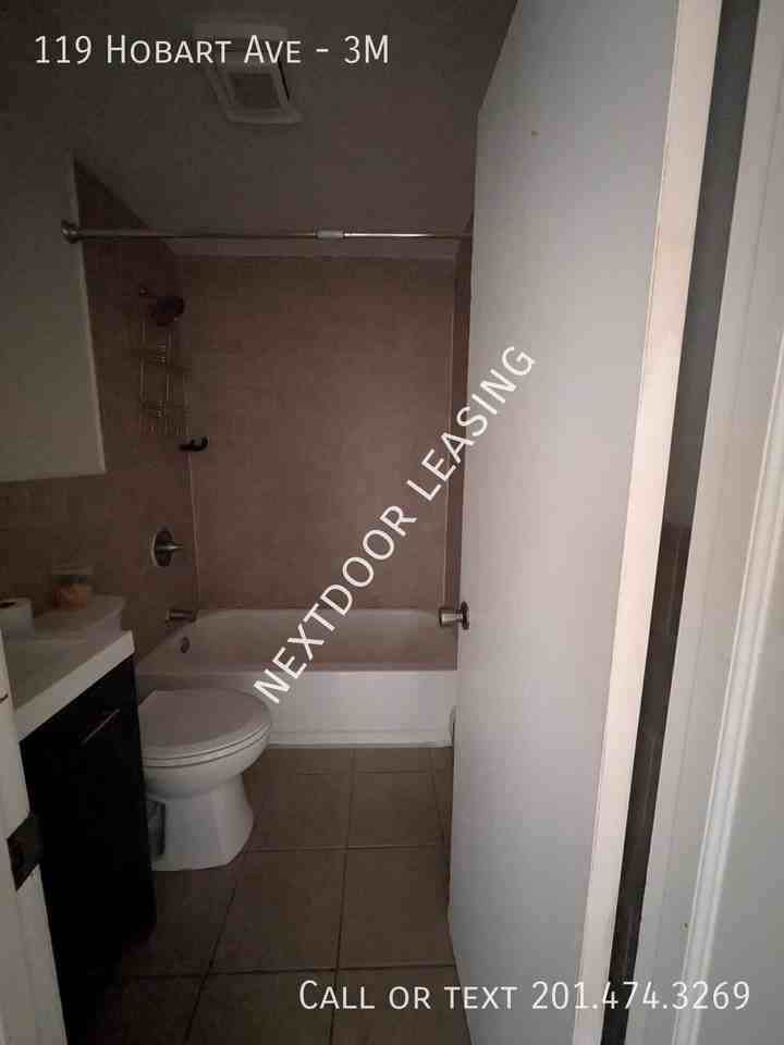 119 Hobart Ave #3M - Photo 7 of 10