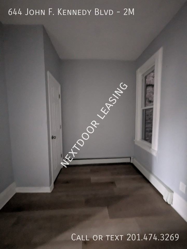 644 Kennedy Blvd #2M - Photo 4 of 7