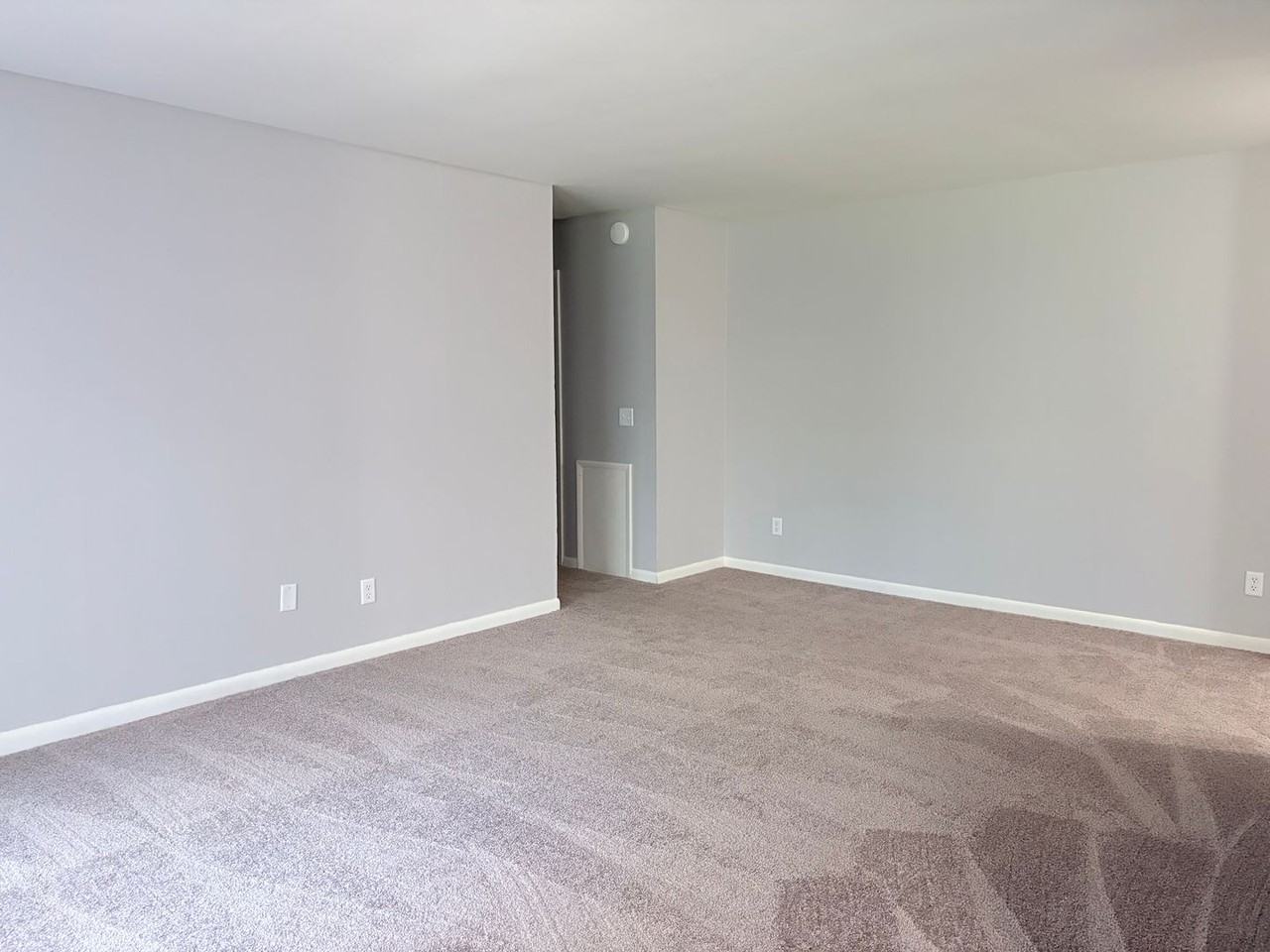 Wood Grove Place - Photo 4 of 17