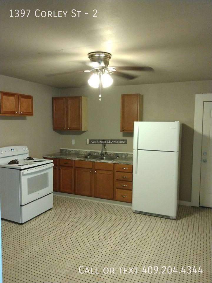 1397 Corley St #2 - Photo 4 of 5