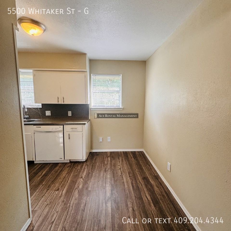 5500 Whitaker St #G - Photo 5 of 13