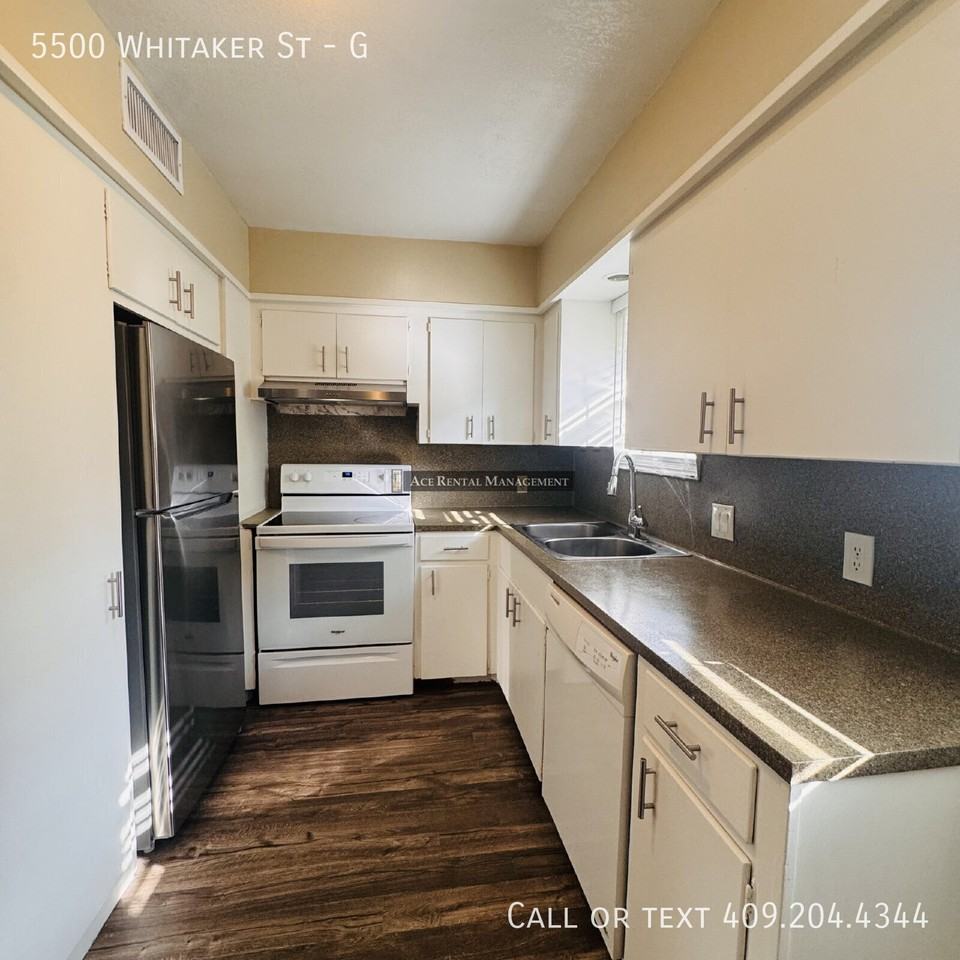 5500 Whitaker St #G - Photo 6 of 13