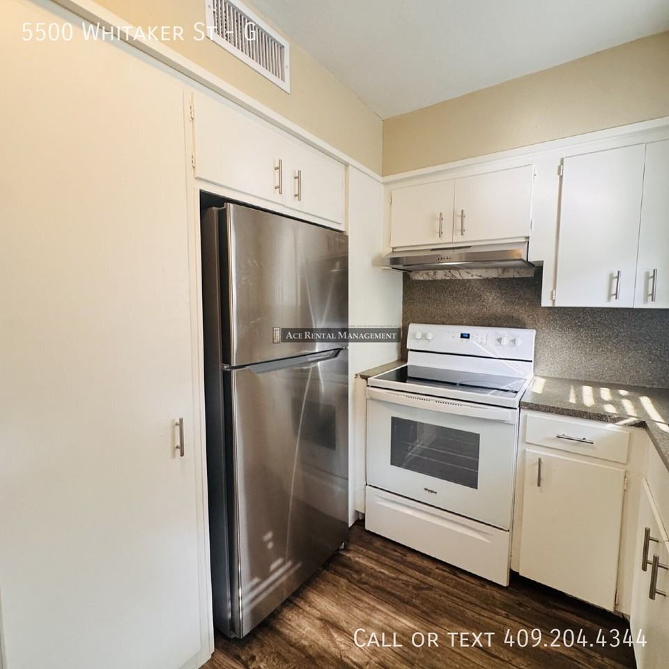 5500 Whitaker St #G - Photo 7 of 13