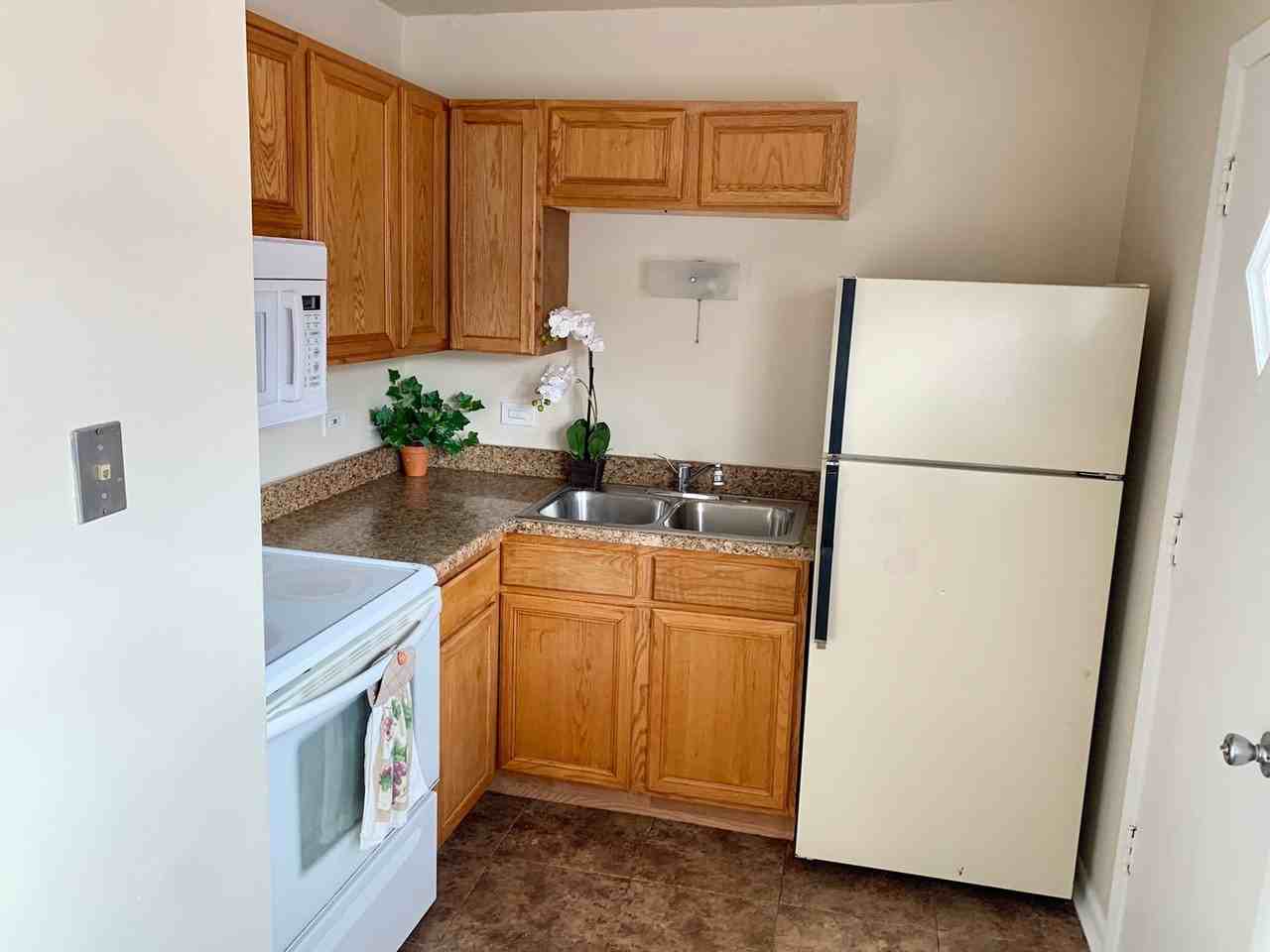 Palatine Park Apartments - Photo 4 of 9