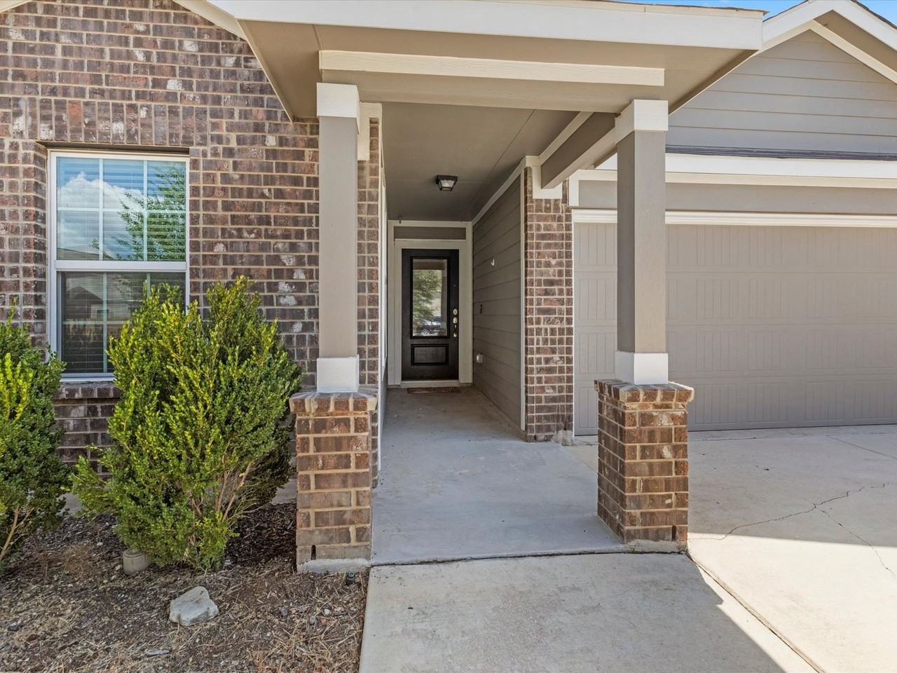 10410 Waverunner - Photo 3 of 20