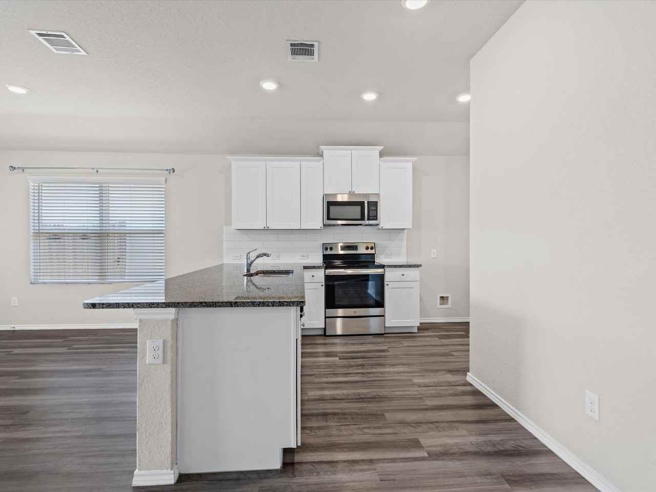 10410 Waverunner - Photo 6 of 20