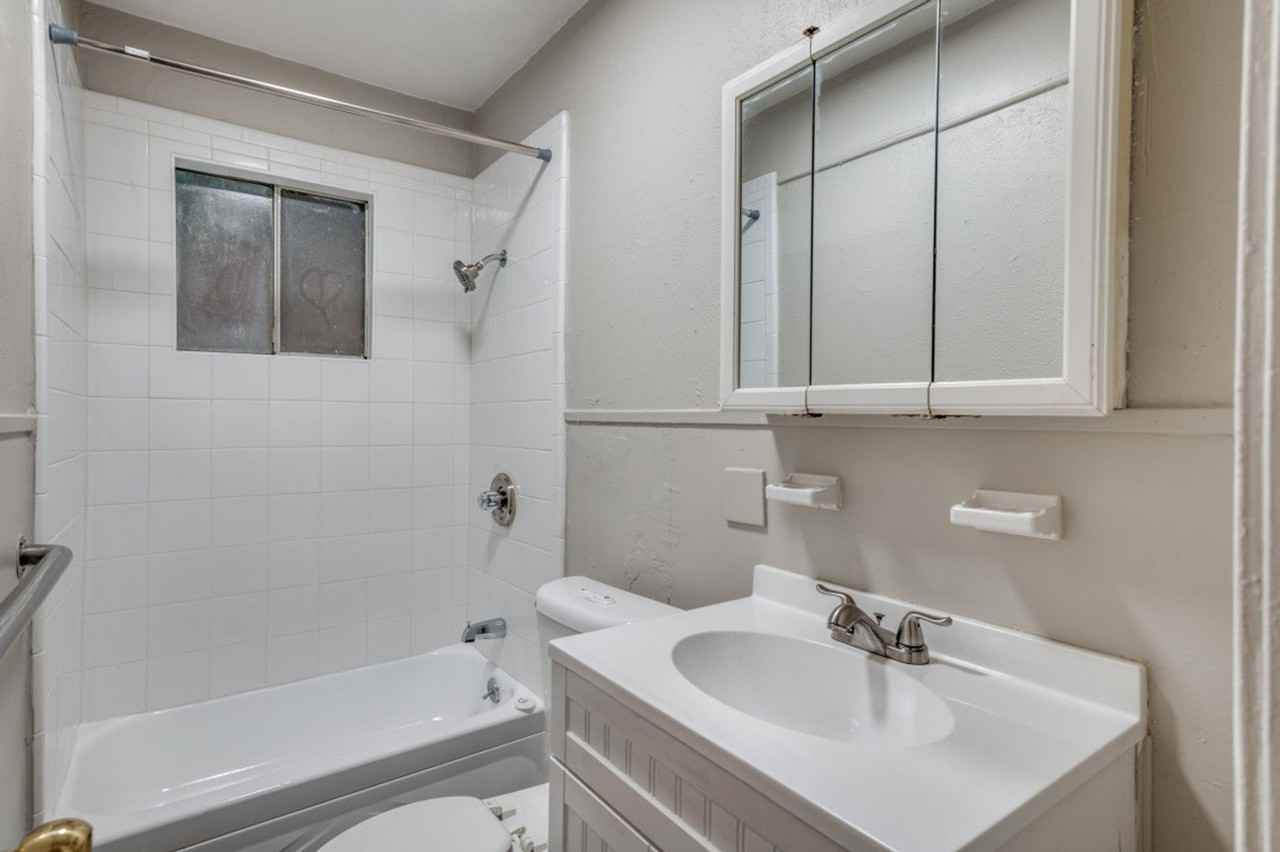 Villa Capri Apartments - Photo 5 of 6