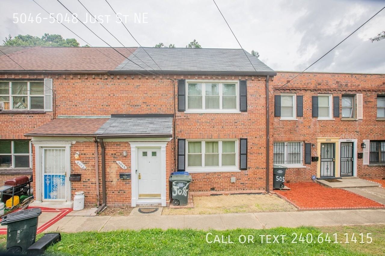 5046 Just St Ne - Photo 2 of 26
